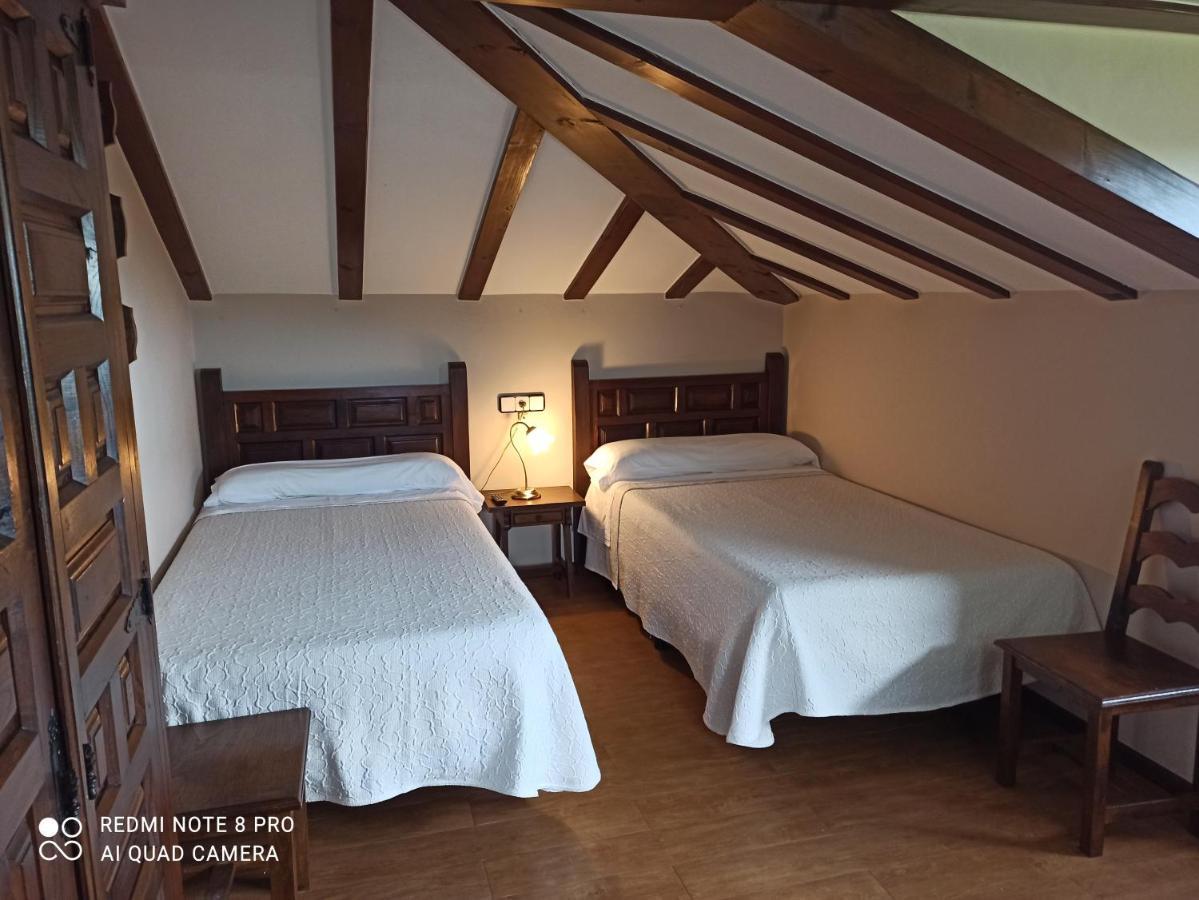 Pension Castio Santillana del Mar Exterior photo