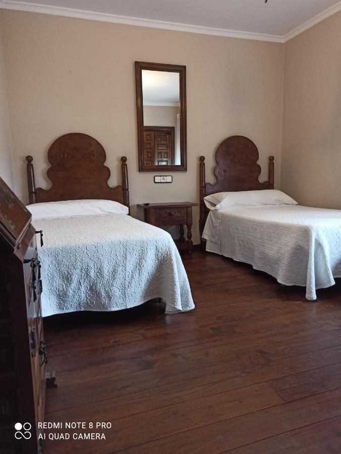 Pension Castio Santillana del Mar Exterior photo