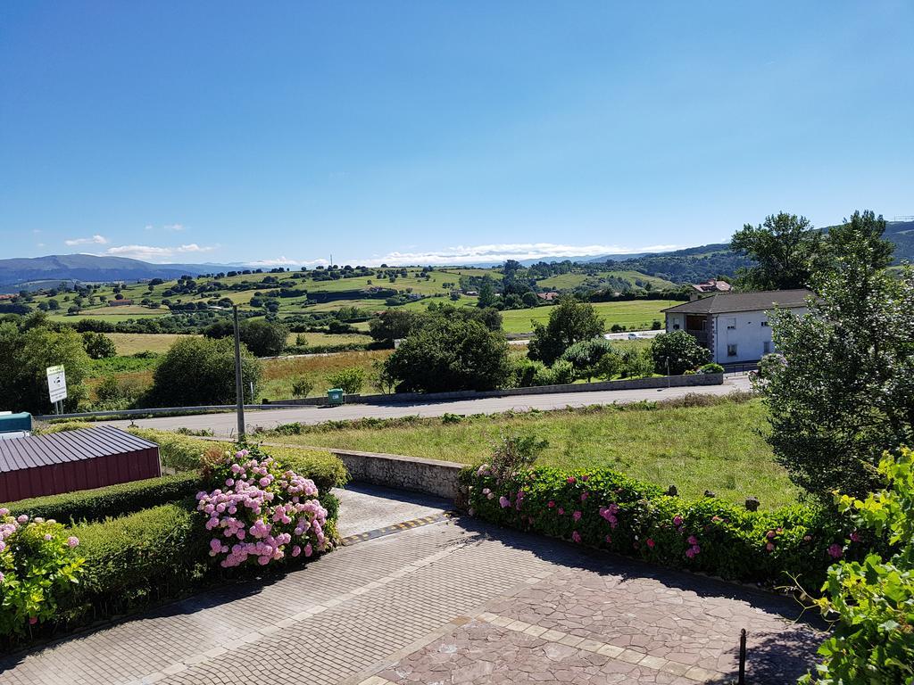 Pension Castio Santillana del Mar Exterior photo